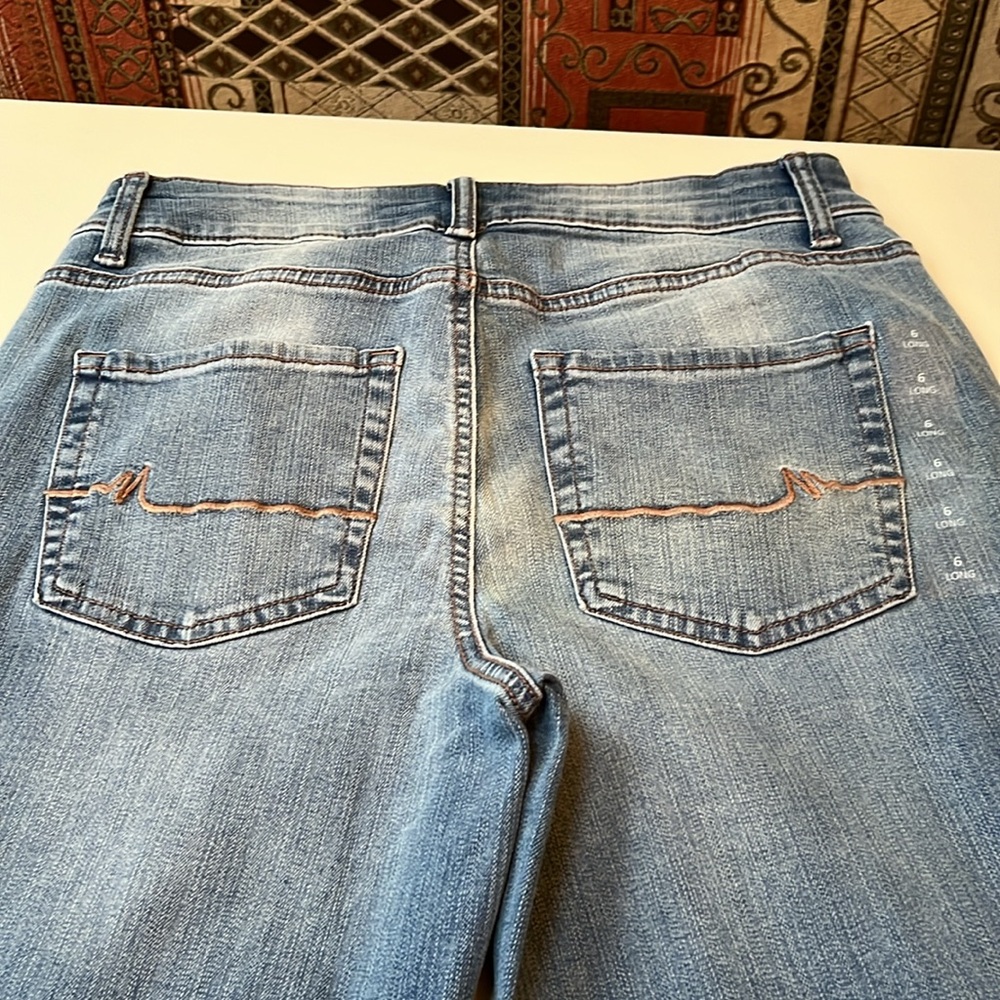 M Jeans. Mid Rise. NWOT - Picture 4 of 5